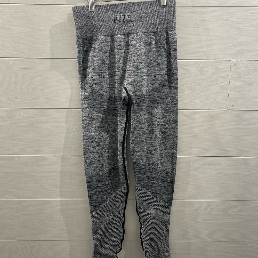 Victoria’s Secret Pink | Gray & Black Seamless Leggings Size Small - Picture 4 of 9